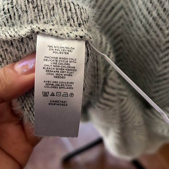 Lou & Grey Chevron sweater dress - Picture 6 of 6